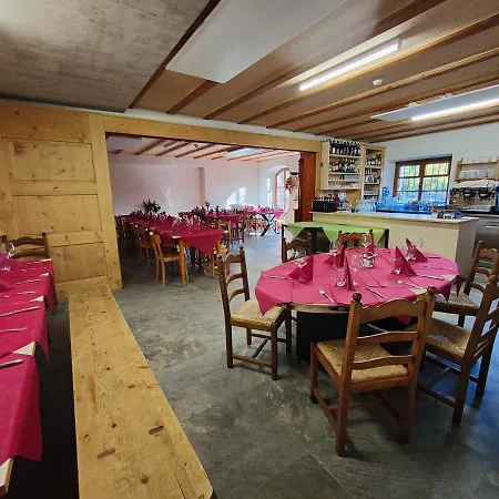 Ristoro Buril Hostel *